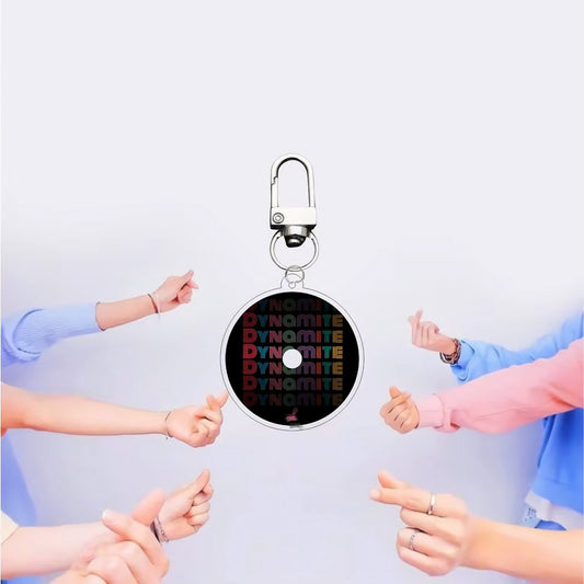 KPOP Idol Bangtan Boys BTS Dynamite Map Of The Soul BE Yet To Come Plastic Keyring variant 2 [Sleutelhanger]